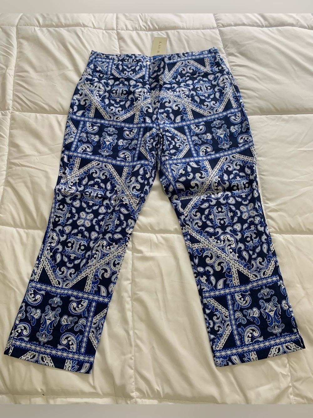 New Laura Capri Pants Size 12